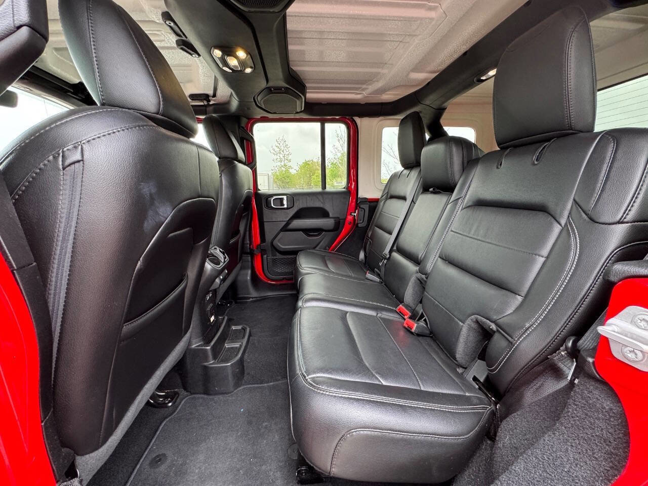 Used 2020 Jeep Wrangler Unlimited Sahara w/ Uconnect 4C Nav & Sound Group AWD/4WD image 13