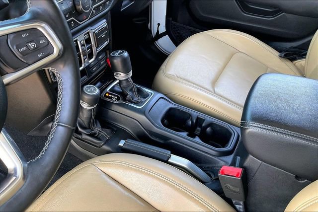 Used 2018 Jeep Wrangler Unlimited Sahara w/ Cold Weather Group image 13