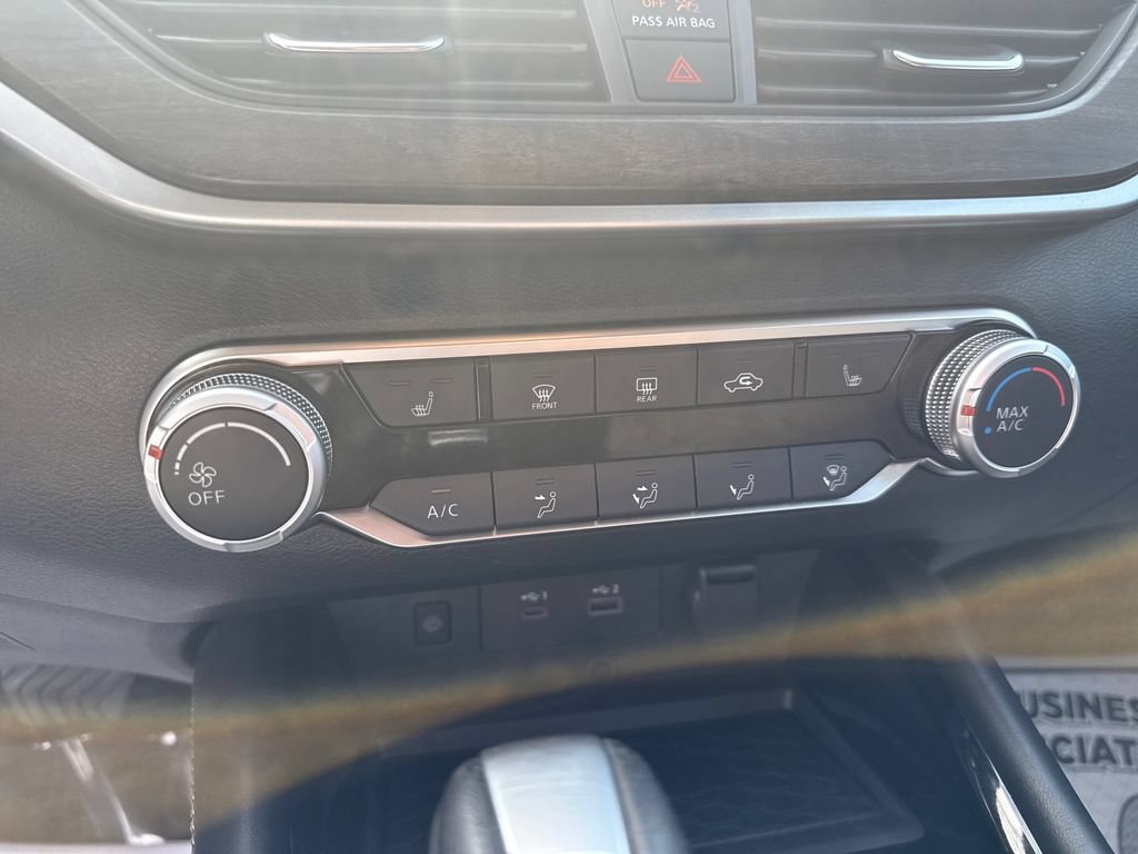 Certified 2023 Nissan Altima 2.5 SV w/ SV Premium Package AWD/4WD image 31