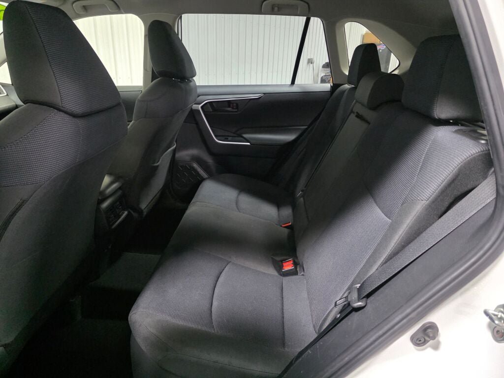 Used 2024 Toyota RAV4 LE AWD/4WD image 10