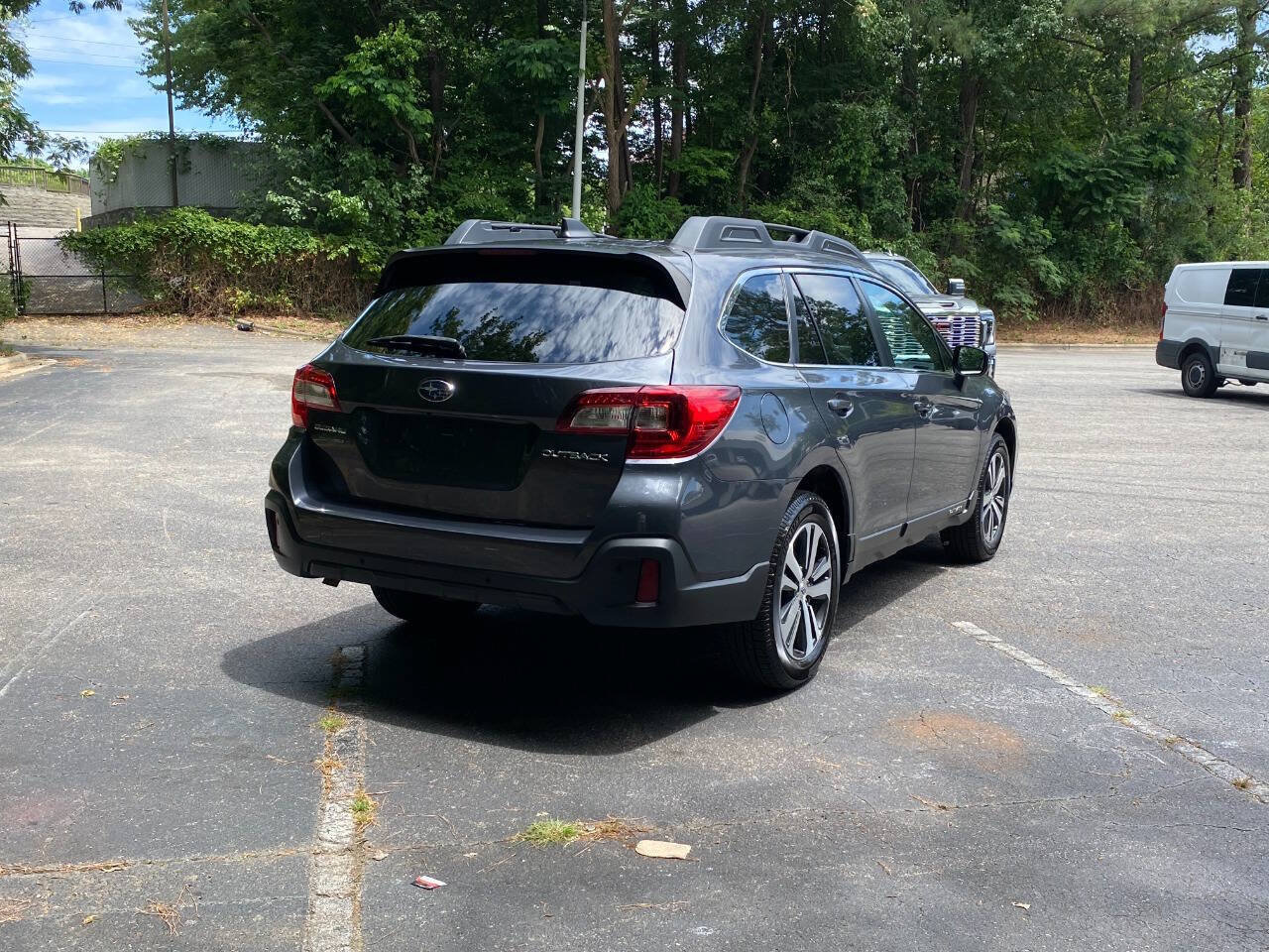 Used 2019 Subaru Outback 2.5i Limited AWD/4WD image 5