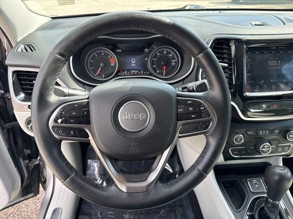 Used 2019 Jeep Cherokee Limited FWD image 14