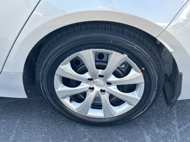 Used 2026 Toyota Corolla LE FWD image 12