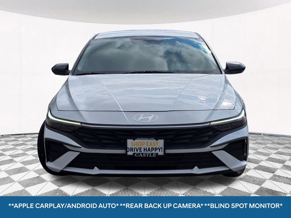 Used 2025 Hyundai Elantra Sport image 4
