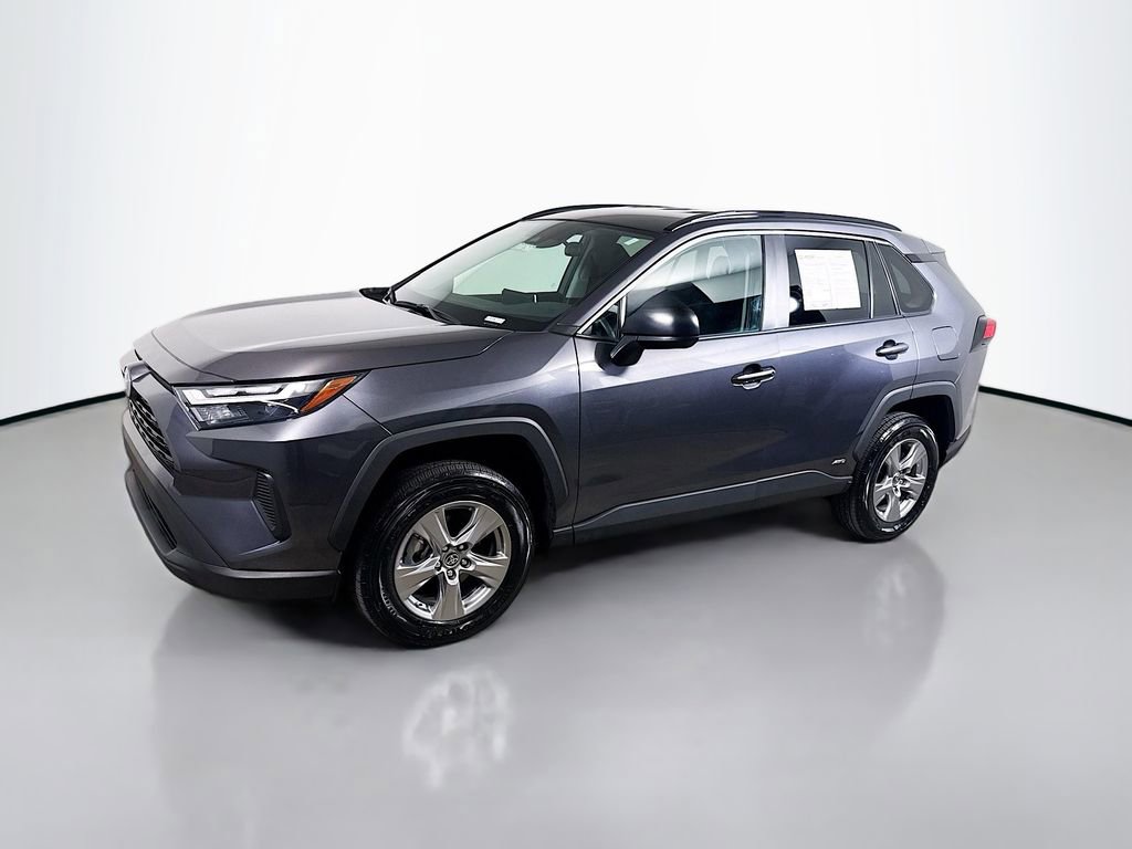 Used 2024 Toyota RAV4 LE AWD/4WD image 3