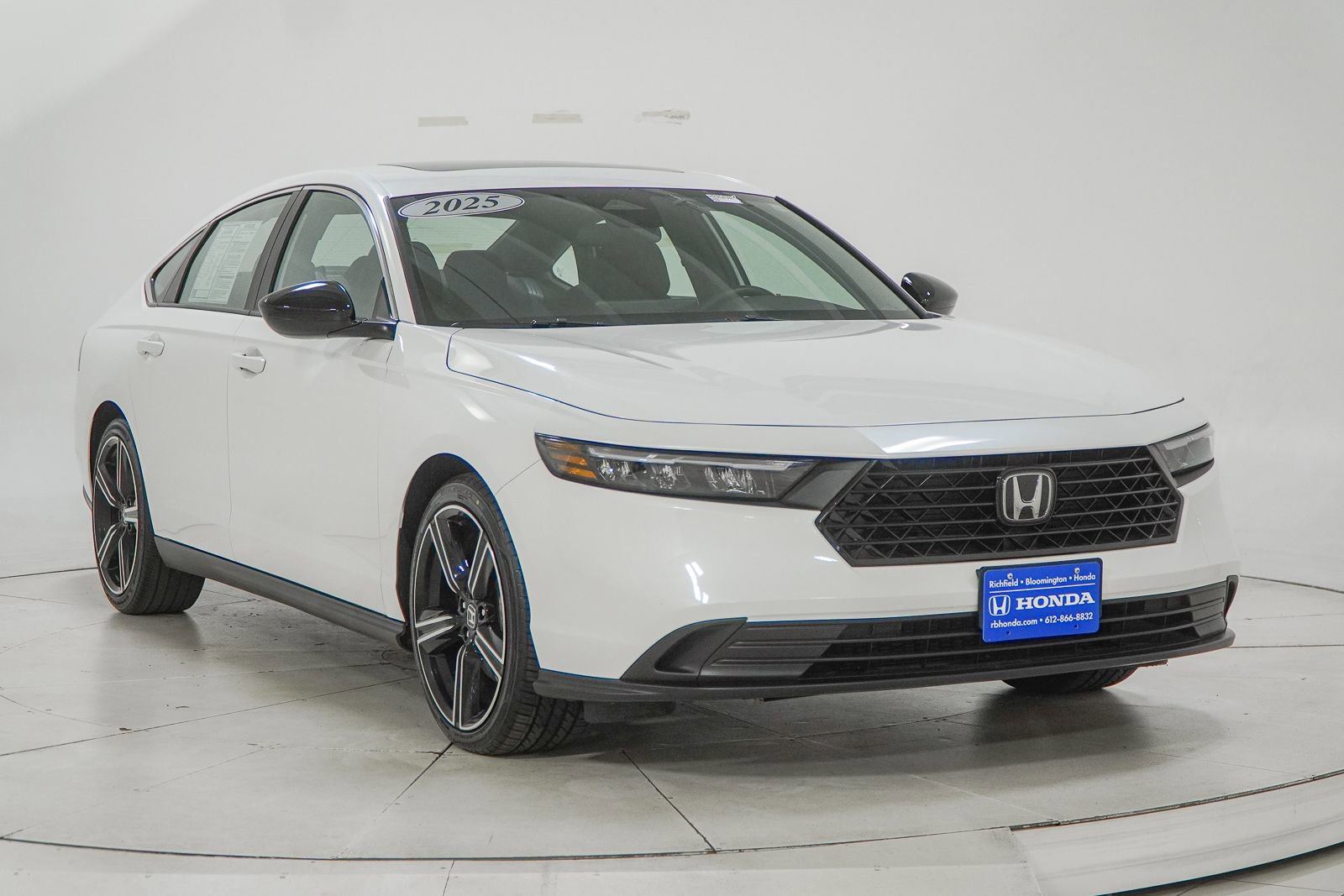 Used 2025 Honda Accord Sport image 14