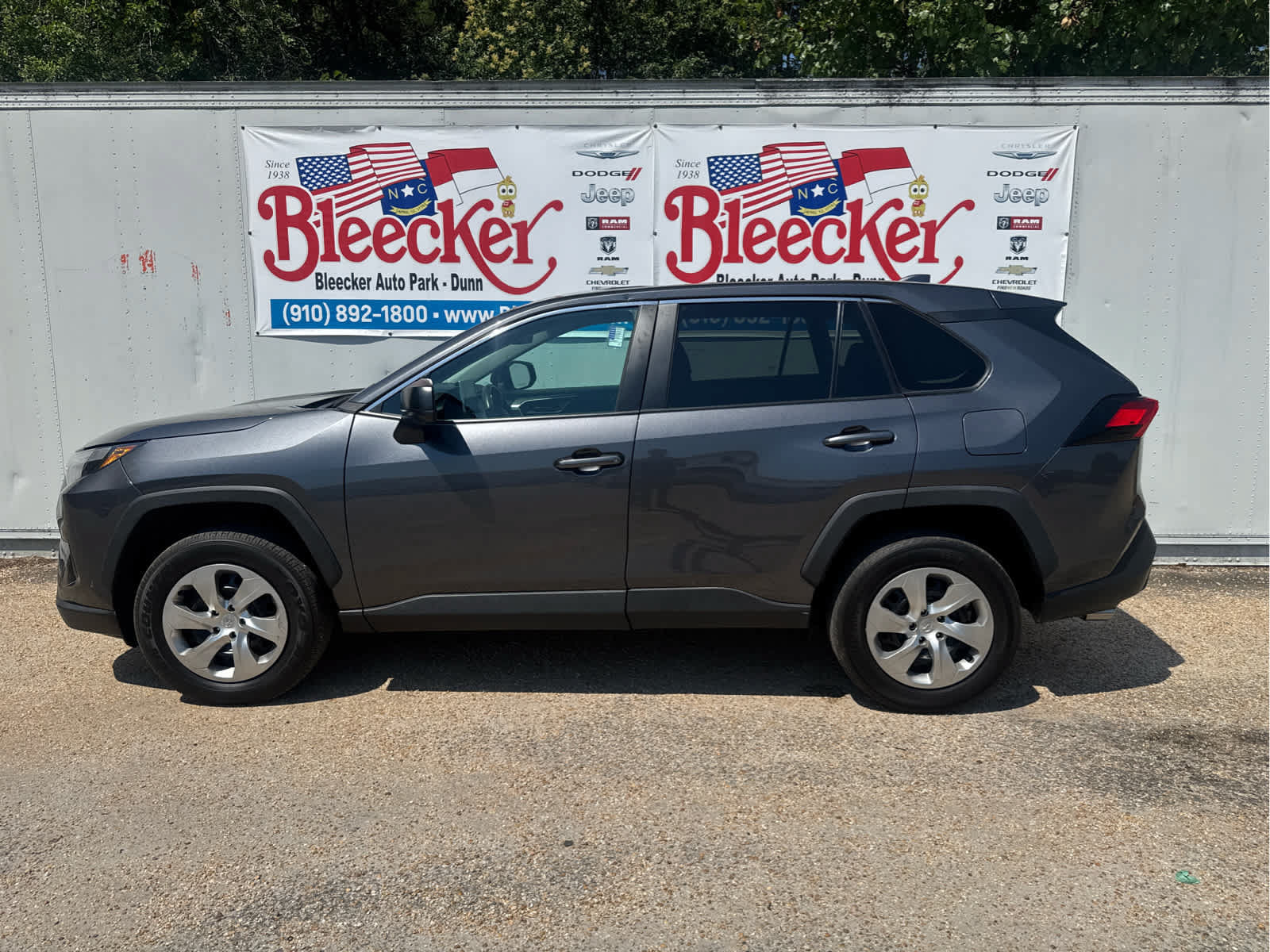 Used 2023 Toyota RAV4 LE FWD image 7