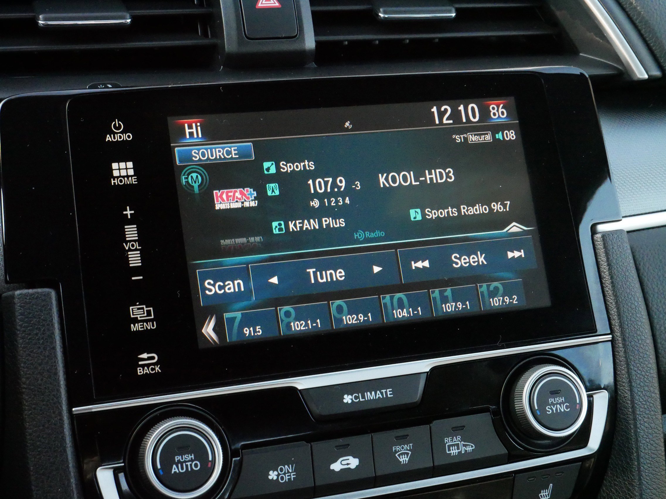 Certified 2018 Honda Civic EX-T image 22