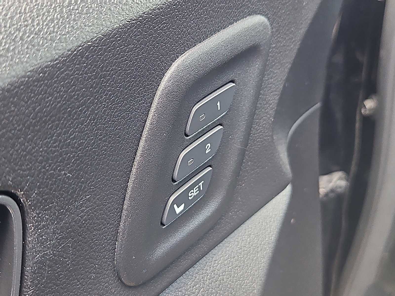 Used 2015 Honda CR-V Touring image 18