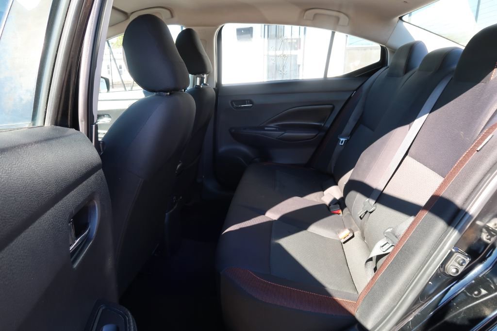 Used 2020 Nissan Versa SR image 7