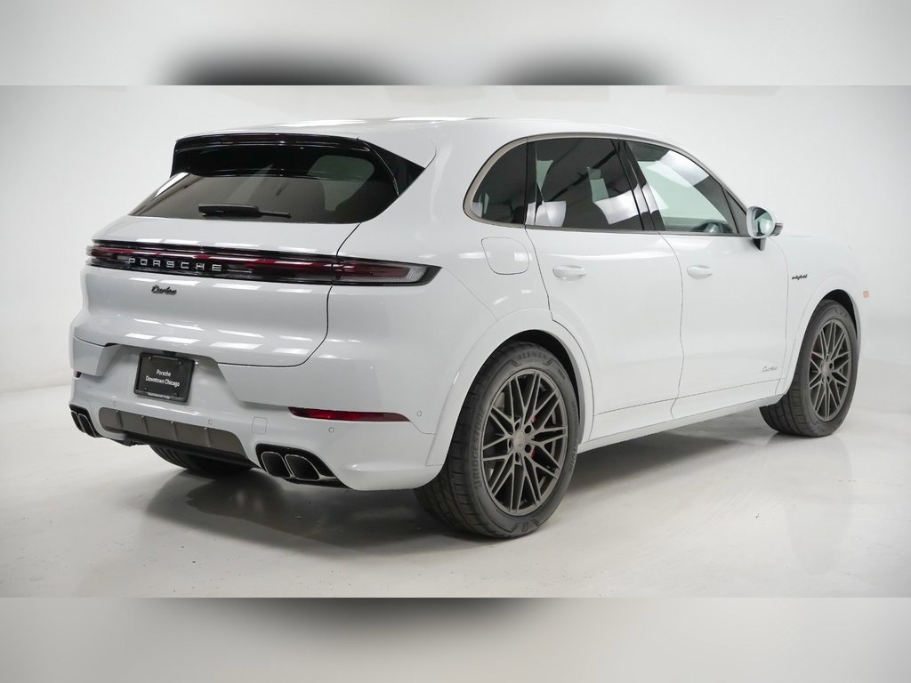 New 2025 Porsche Cayenne Turbo image 10