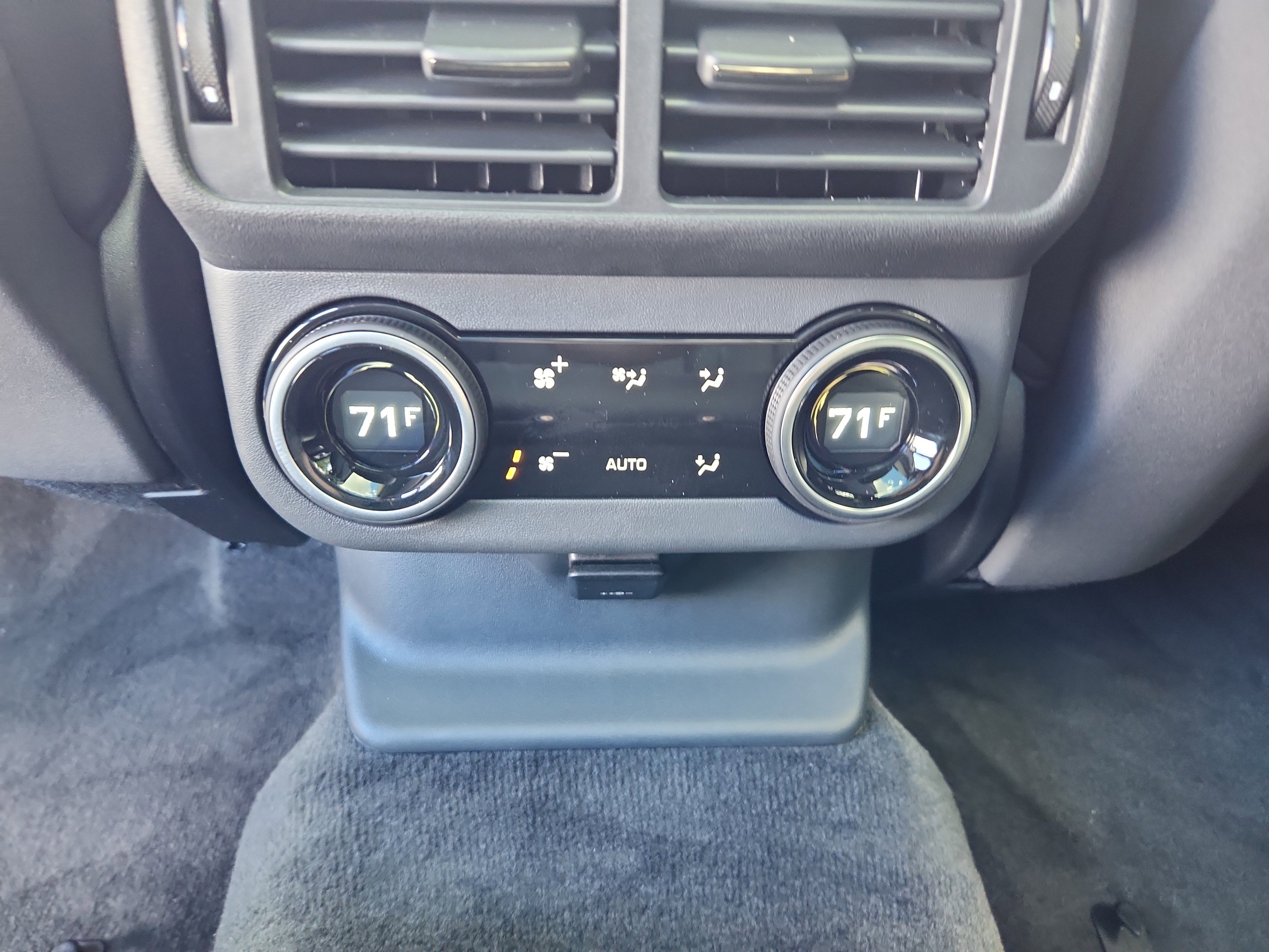 Used 2026 Land Rover Range Rover Velar S image 26