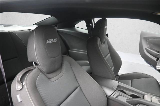 Used 2010 Chevrolet Camaro SS RWD image 22