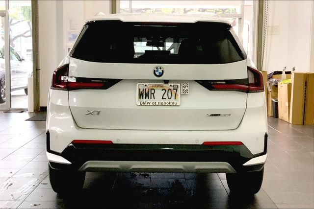 Used 2023 BMW X1 xDrive28i w/ Premium Package AWD/4WD image 4