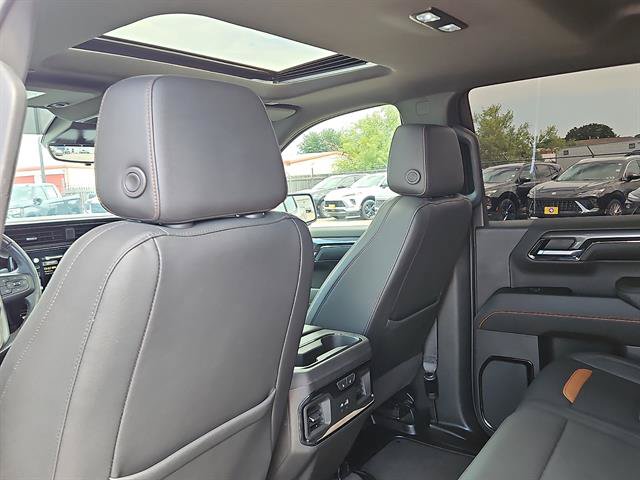 Used 2022 GMC Sierra 1500 AT4 w/ AT4 Premium Package AWD/4WD image 9