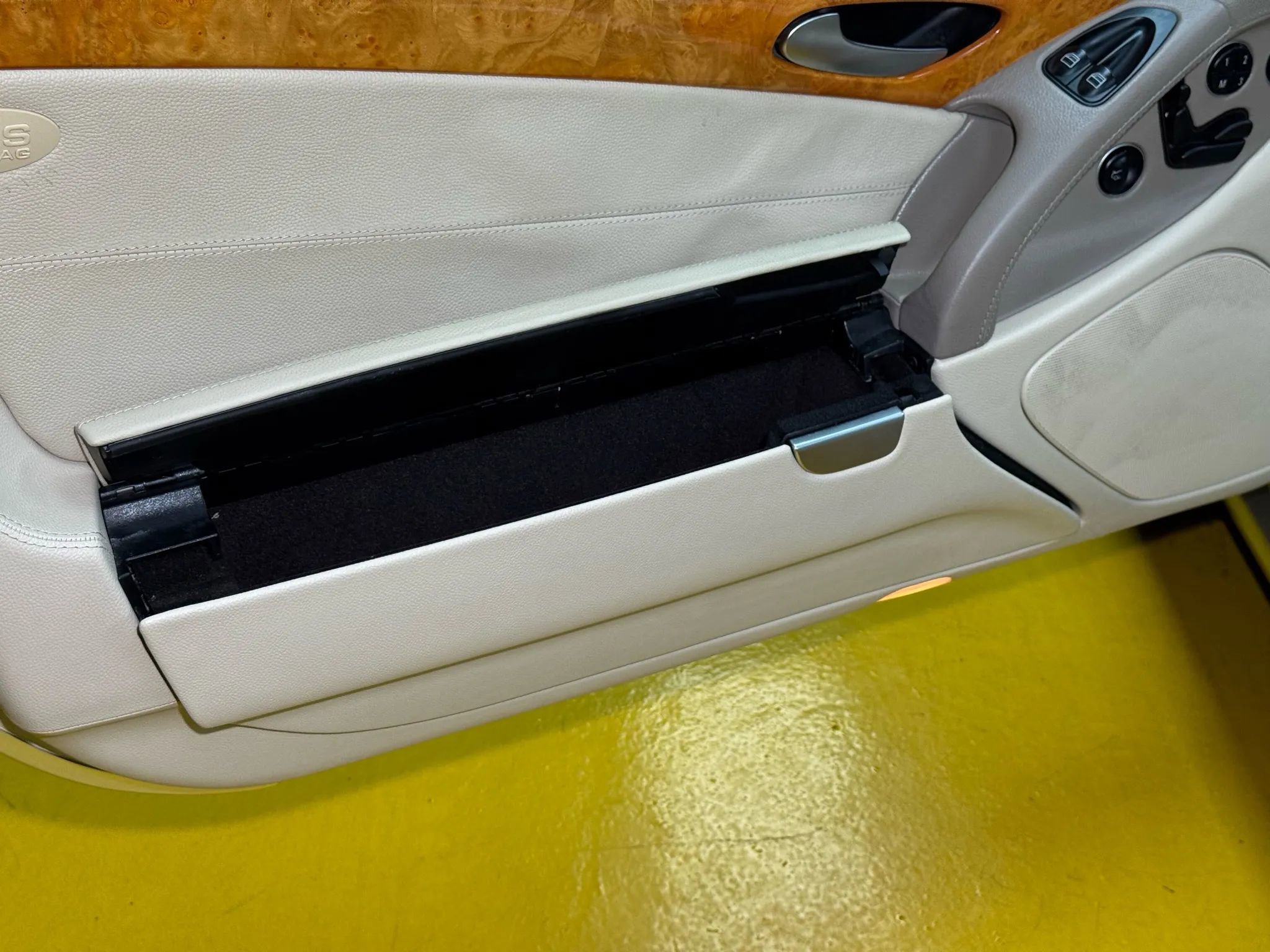 Used 2003 Mercedes-Benz SL 500 image 23