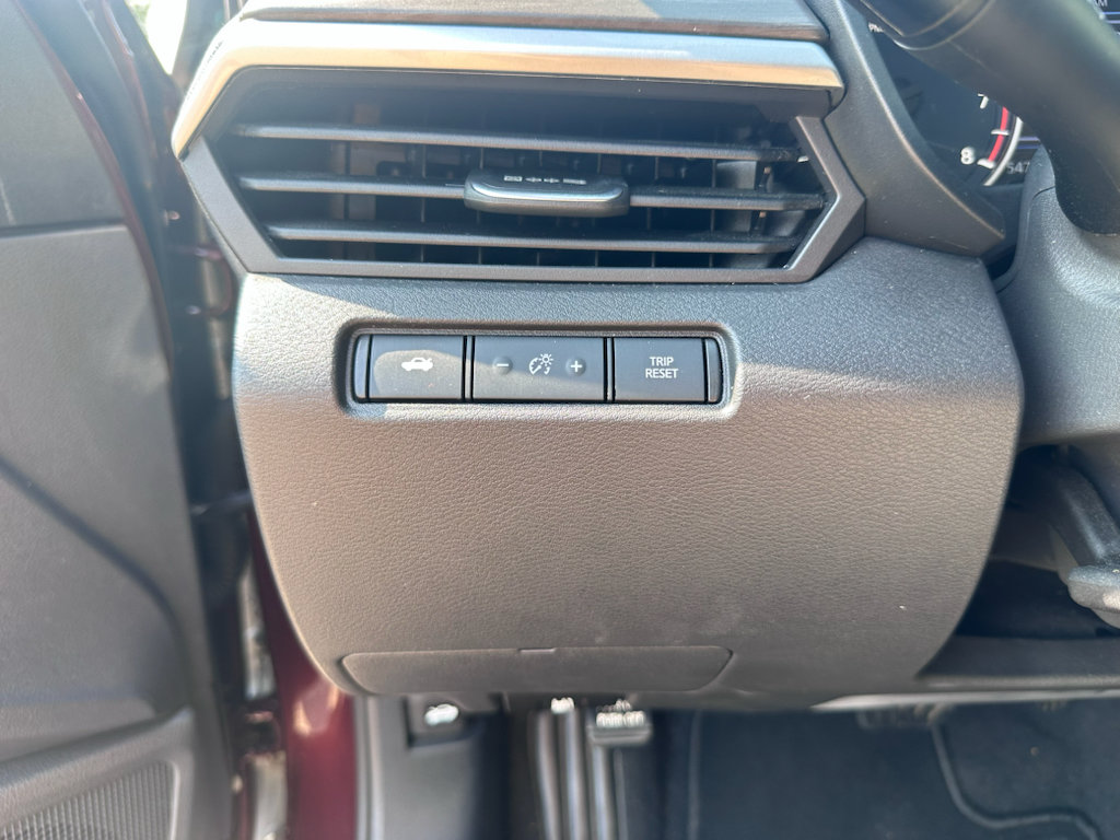 Used 2025 Nissan Altima 2.5 SV FWD image 20