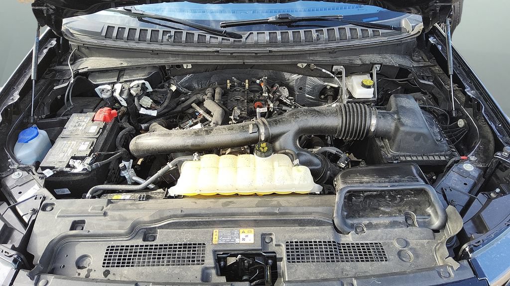 Used 2025 Ford Expedition Active AWD/4WD image 19