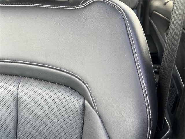 Used 2021 Jeep Grand Cherokee L Limited w/ Luxury Tech Group II image 15