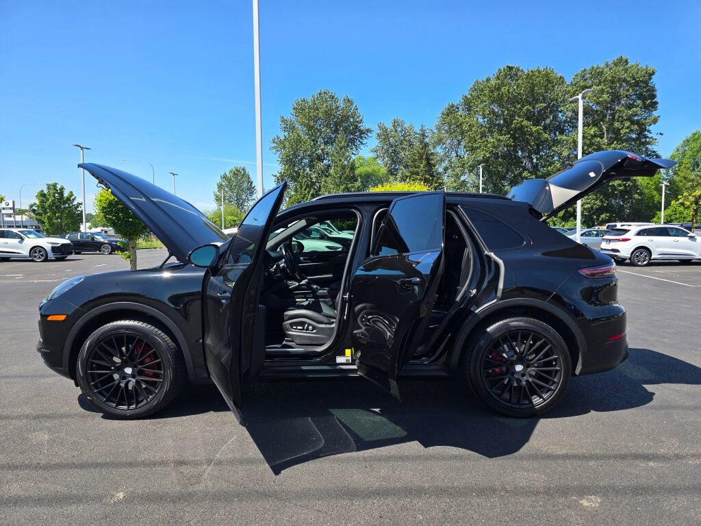 Used 2019 Porsche Cayenne AWD/4WD image 13