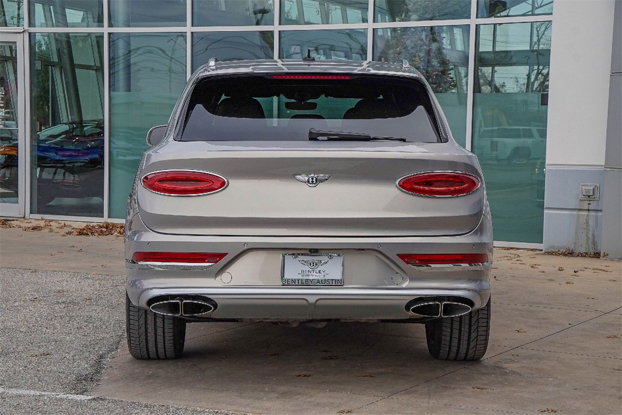 Certified 2024 Bentley Bentayga Extended Wheelbase image 17