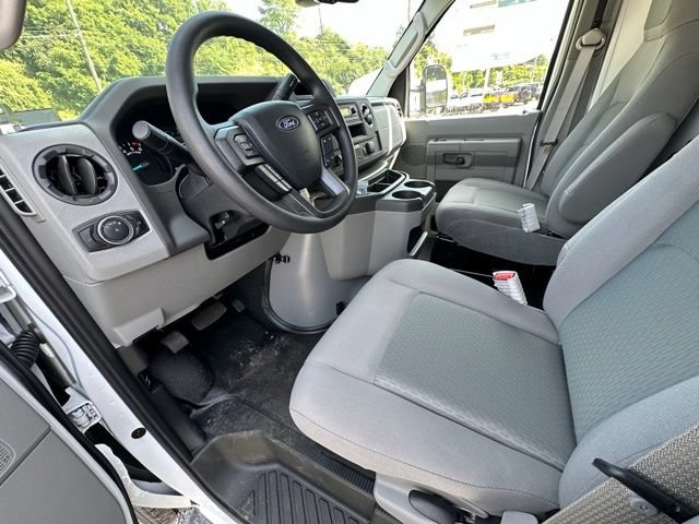 New 2027 Ford E-350 and Econoline 350 Super Duty w/ Interior Upgrade Package RWD image 19