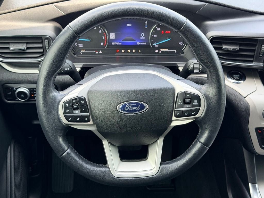 Certified 2022 Ford Explorer XLT w/ Equipment Group 202A RWD image 18