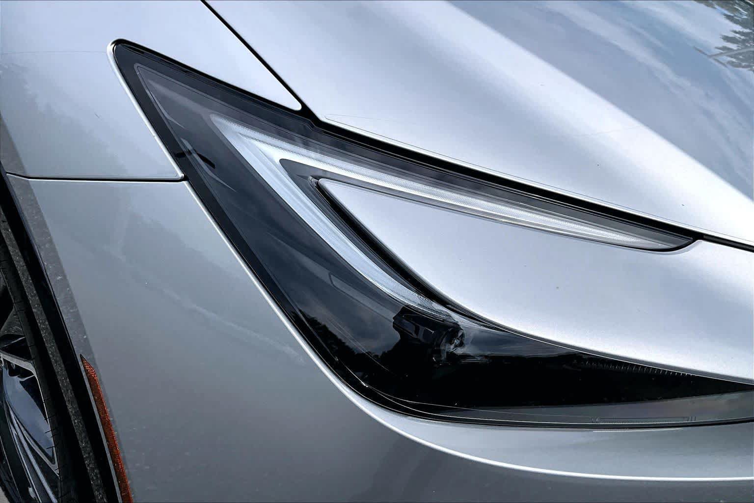 Used 2025 Toyota Prius XLE FWD image 27