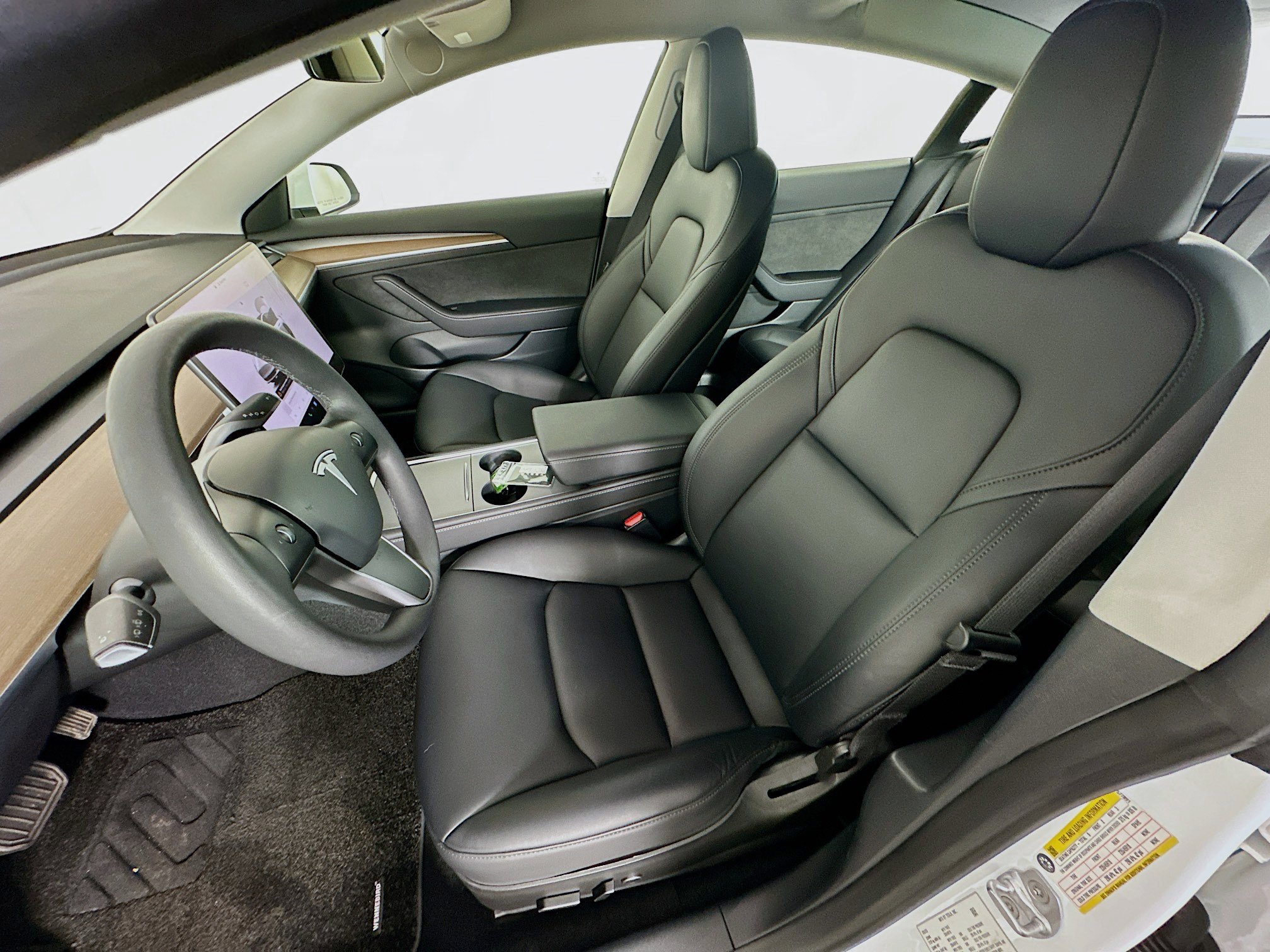 Used 2023 Tesla Model 3 Standard Range image 13