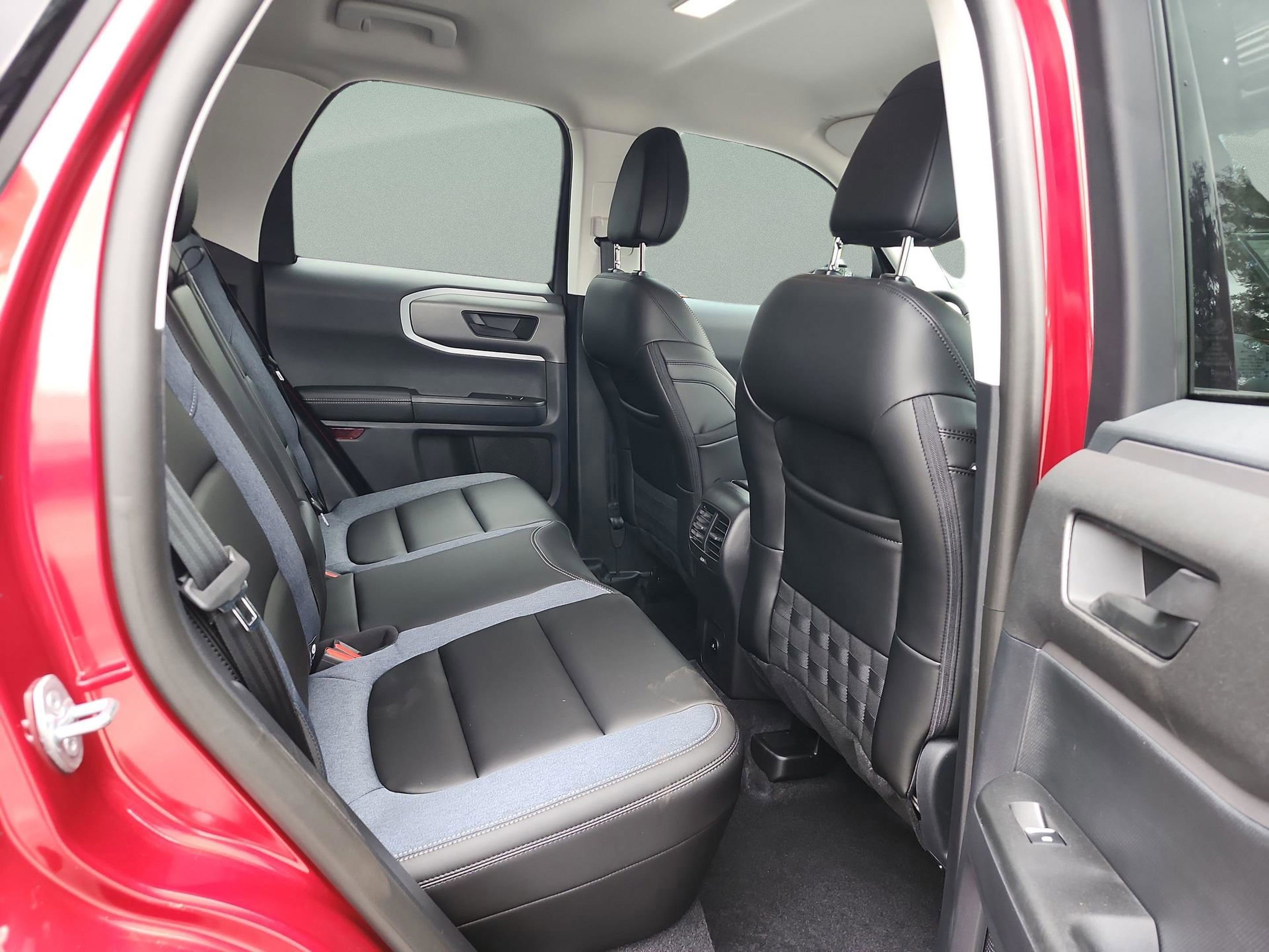 New 2025 Ford Bronco Sport Outer Banks AWD/4WD image 17