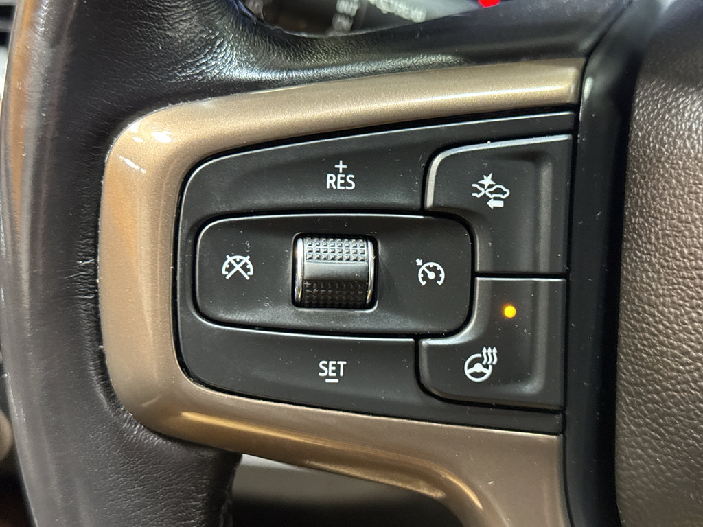 Used 2022 Chevrolet Suburban High Country AWD/4WD image 26