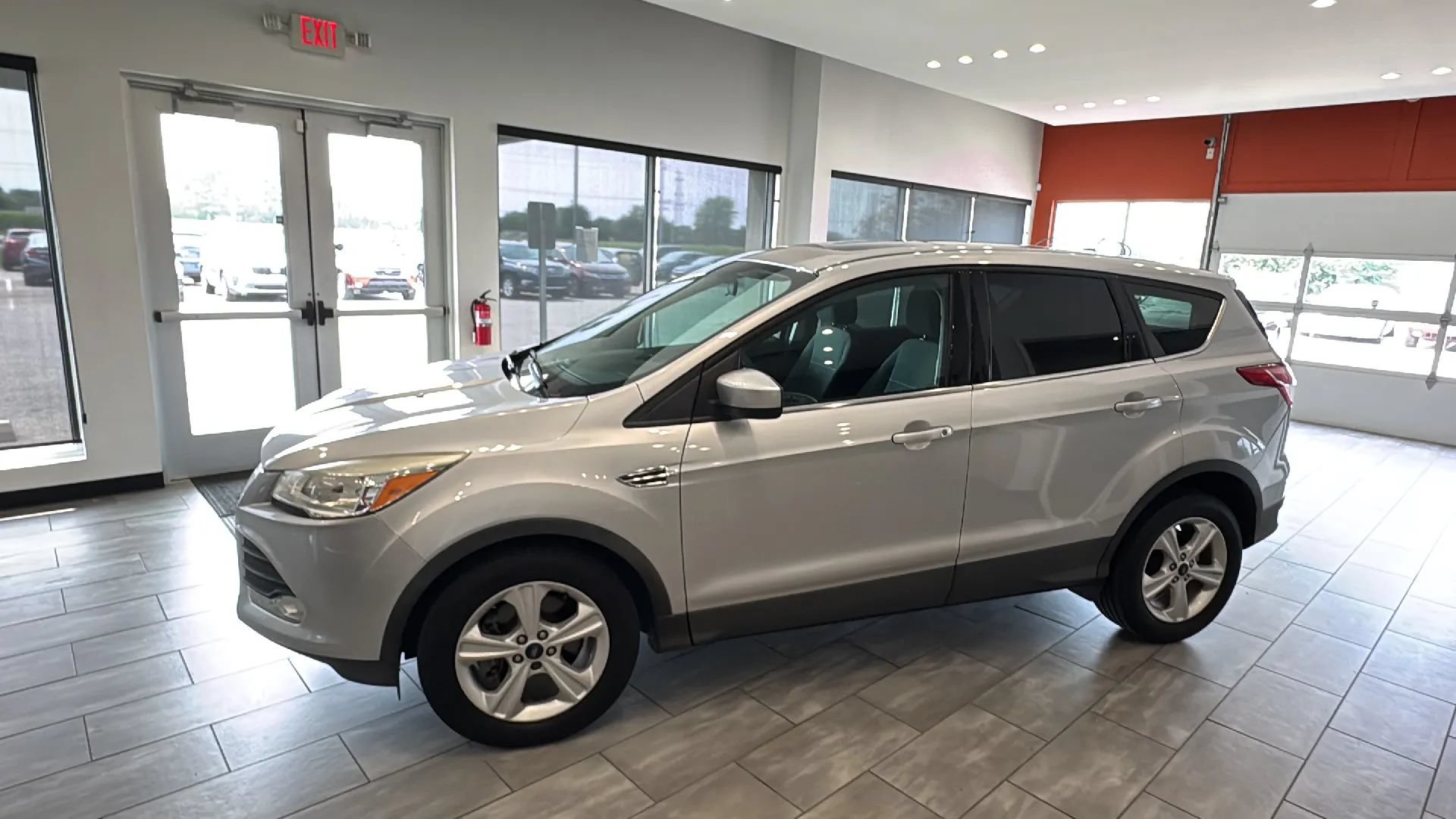 Used 2015 Ford Escape SE FWD image 9