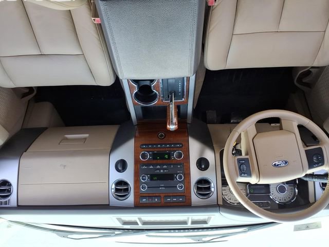 Used 2010 Ford Expedition 4WD image 13