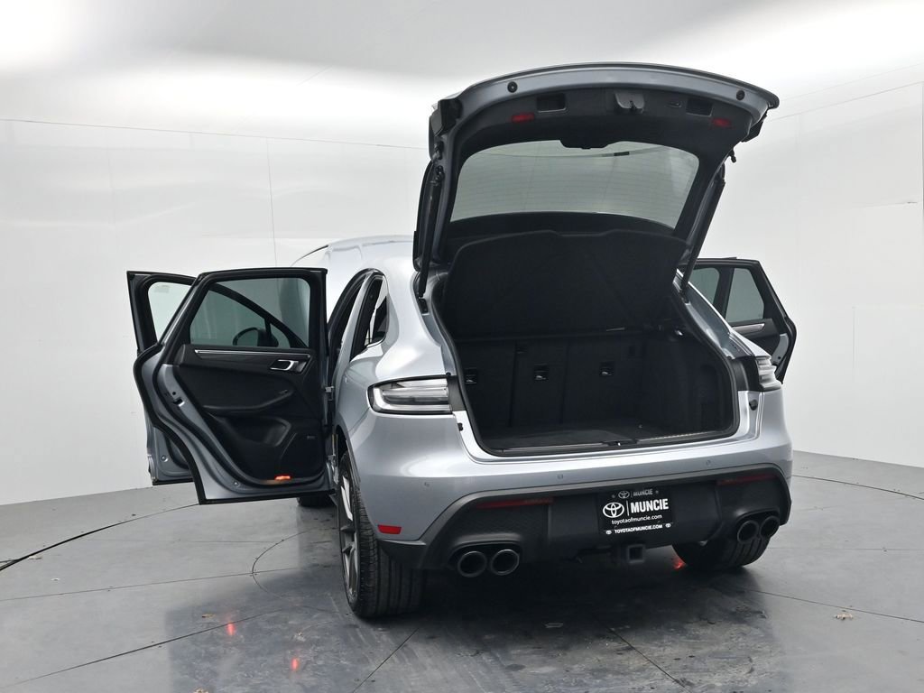 Used 2024 Porsche Macan Turbo image 74