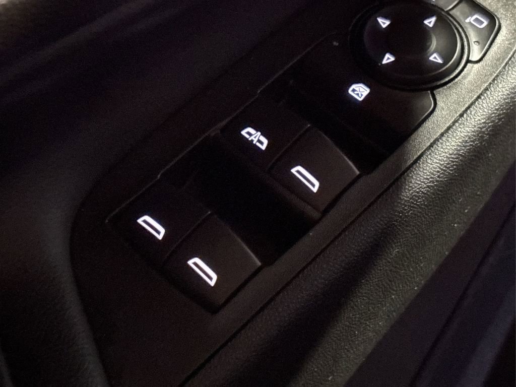 Used 2021 Chevrolet Equinox LT image 31