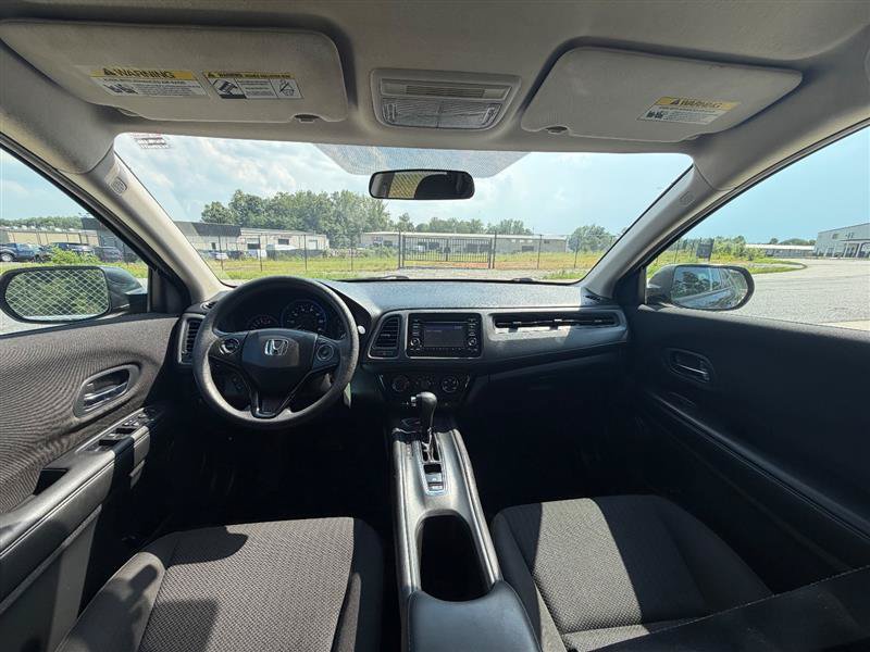 Used 2018 Honda HR-V LX image 17