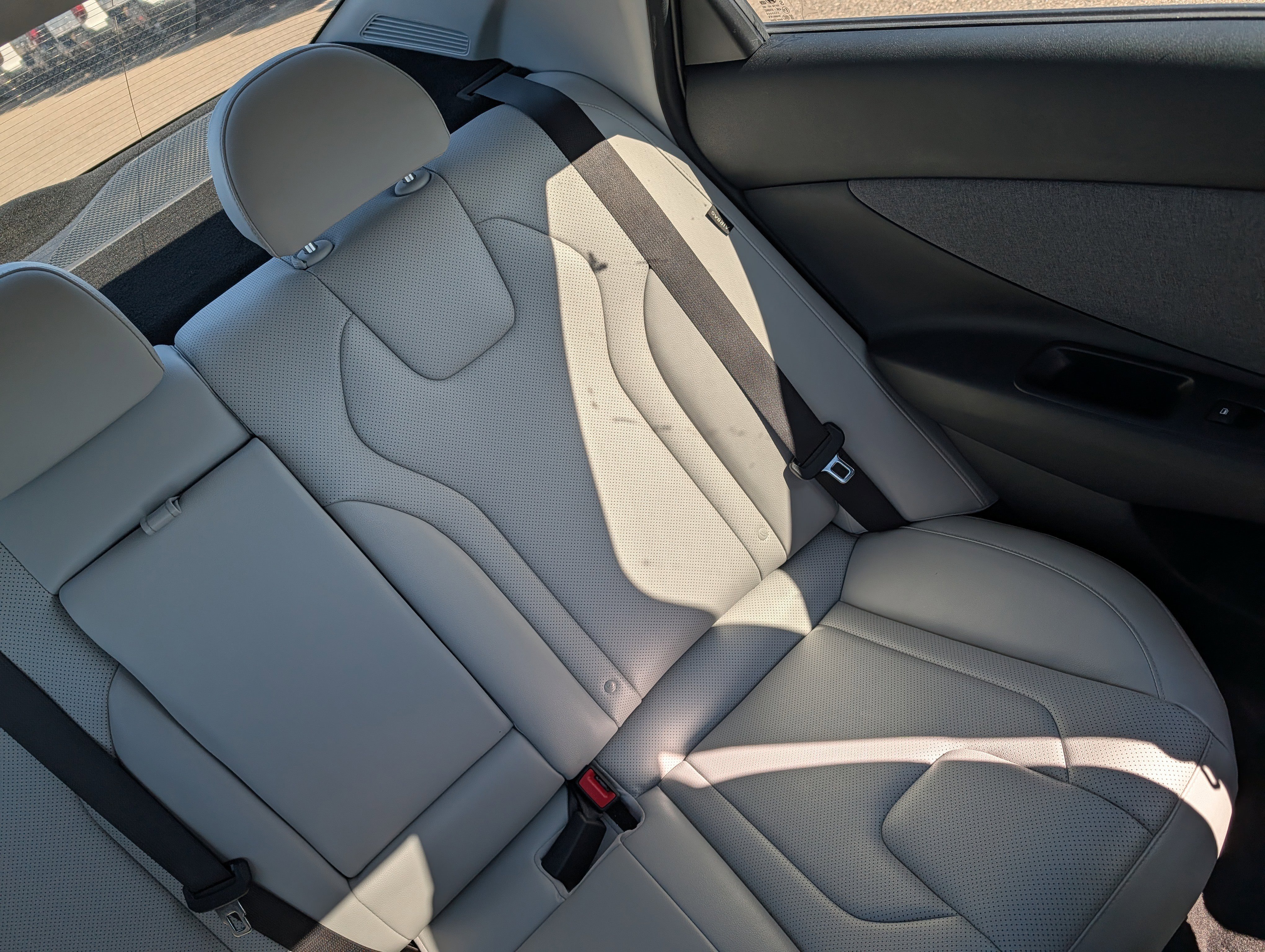 Used 2024 Hyundai Elantra Limited image 14