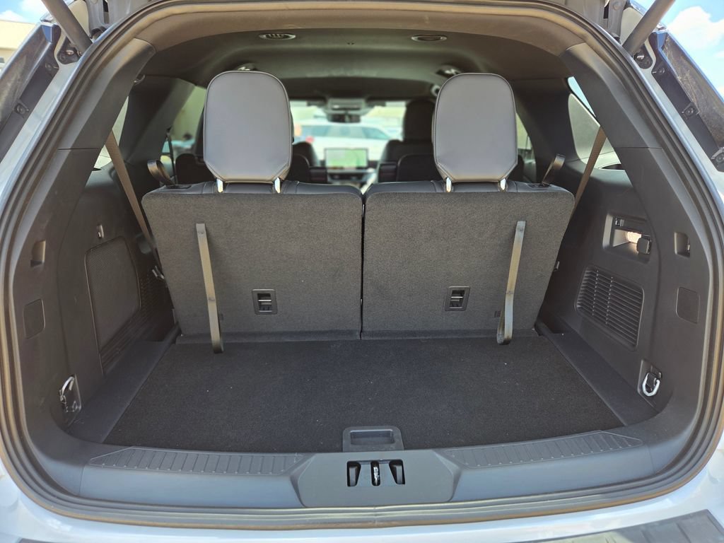 New 2026 Ford Explorer ST-Line w/ ST-Line Street Pack RWD image 21