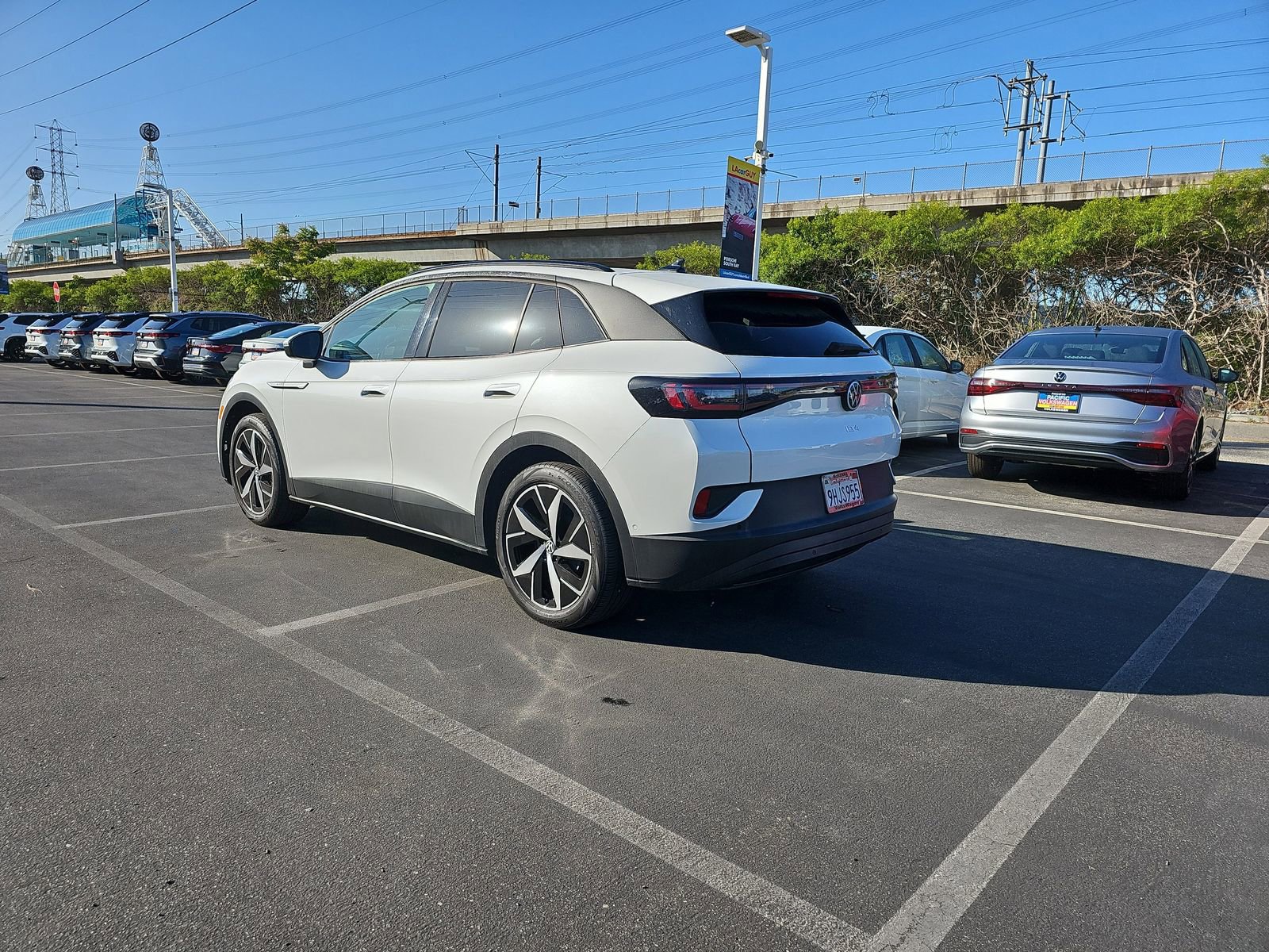 Used 2023 Volkswagen ID.4 S image 7