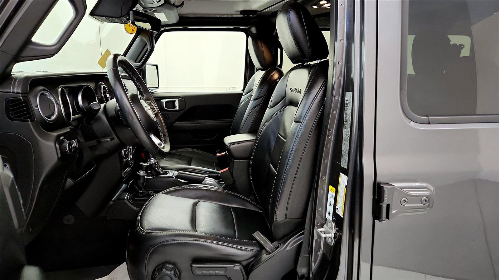 Used 2019 Jeep Wrangler Unlimited Sahara w/ Dual Top Group image 23