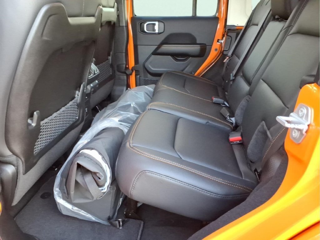 New 2027 Jeep Wrangler Unlimited Sahara AWD/4WD image 8
