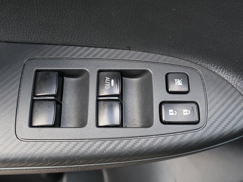 Used 2023 Mitsubishi Eclipse Cross SE image 34