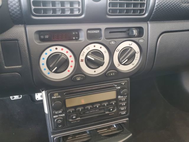 Used 2000 Toyota MR2 image 11