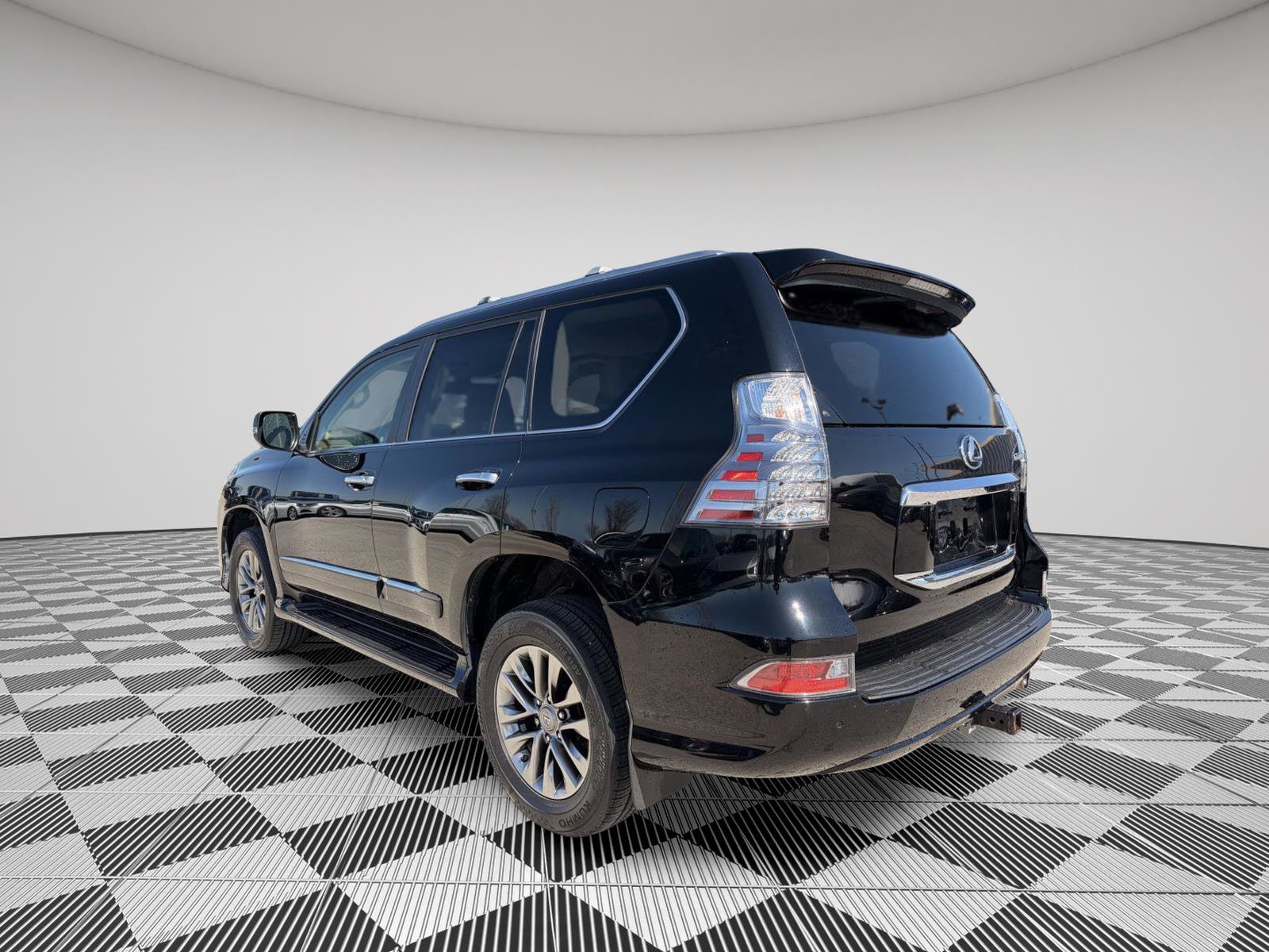 Used 2016 Lexus GX 460 Luxury w/ Preferred Accessory Package image 7