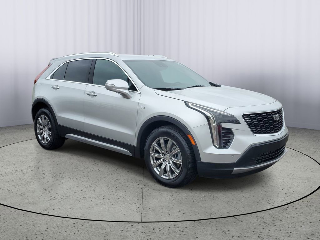 Used 2021 Cadillac XT4 Premium Luxury w/ Cold Weather Package AWD/4WD image 2