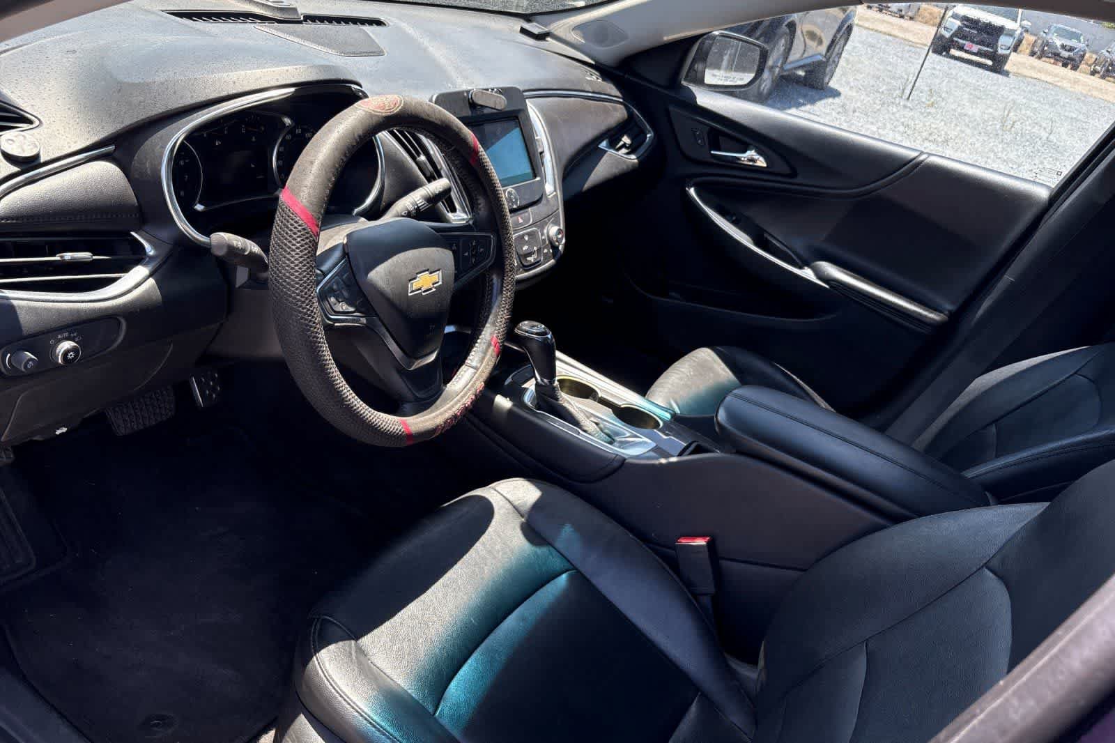 Used 2016 Chevrolet Malibu LT w/ Leather Package FWD image 14