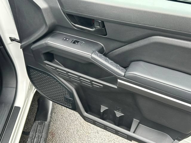 Certified 2024 Toyota Tacoma SR5 AWD/4WD image 46
