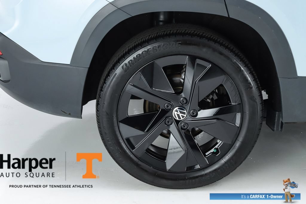 Used 2025 Volkswagen Taos SE FWD image 50
