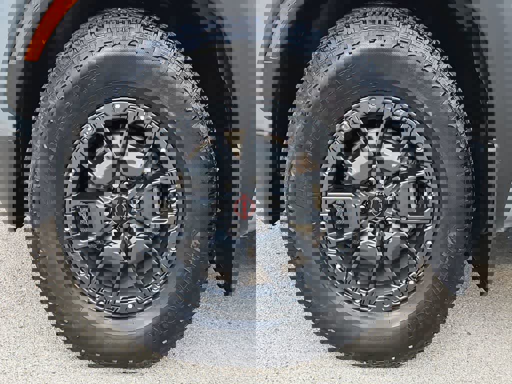 Used 2023 Nissan Frontier Pro-X w/ Pro-X Premium Package image 14