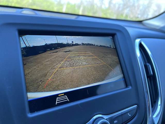 Used 2019 Chevrolet Equinox LT w/ LPO, Hit The Road Package FWD image 15